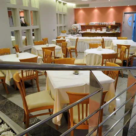 Maritina מלון 3*